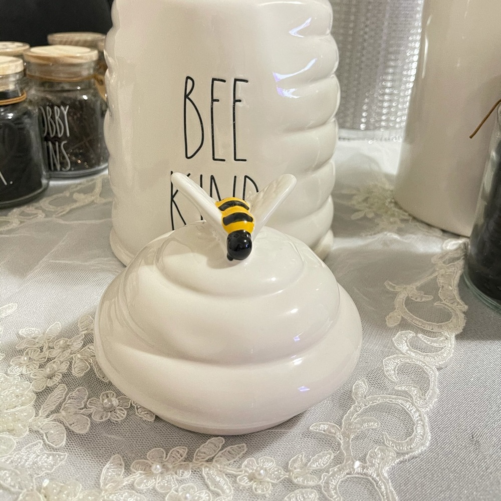 Rae dunn bee kind canister - Picture 8 of 13